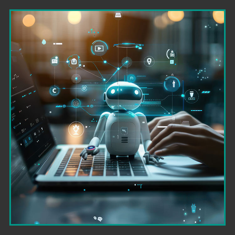 Ein kleiner Roboter sitzt auf einer Laptop-Tastatur, umgeben von digitalen holografischen Symbolen. Menschliche Hände tippen auf dem Laptop. Die Kulisse ist ein schwach beleuchteter Raum, der eine futuristische und hochtechnologische Atmosphäre vermittelt.