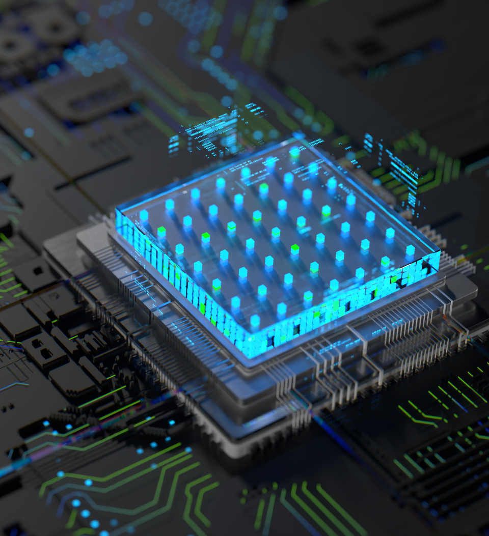 Eine Nahaufnahme eines Computerchips auf einer Leiterplatte mit leuchtenden blauen Lichtern und digitalen holografischen Elementen, die fortschrittliche Technologie oder Quantencomputer symbolisieren.